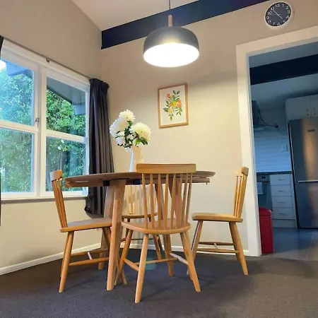 3 Bedroom Family House In Excellent Location Hamilton Exterior photo