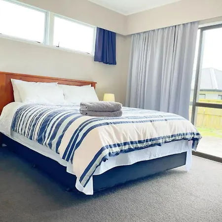 3 Bedroom Family House In Excellent Location Hamilton Exterior photo