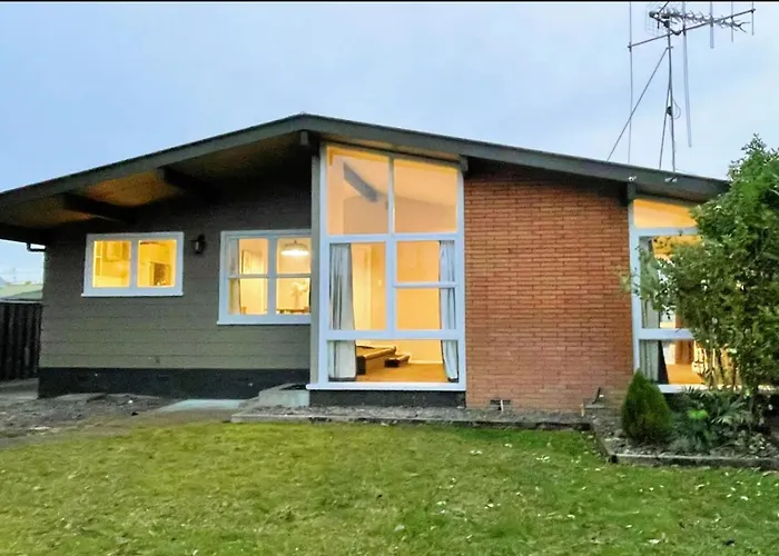 3 Bedroom Family House In Excellent Location